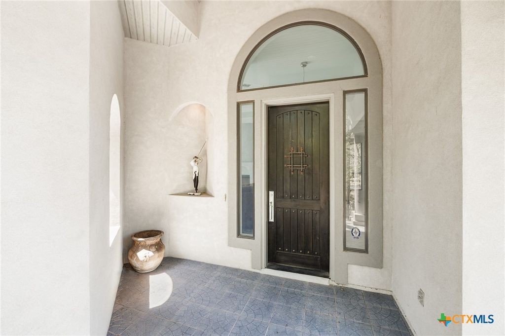 Image 9 of property listing at 23204 Fossil Peak, San Antonio, TX 78261