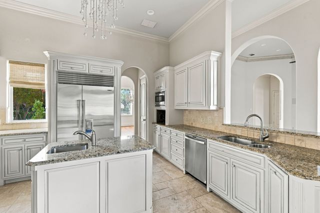 6649 Canyon Oaks Circle, Plano, TX 75024