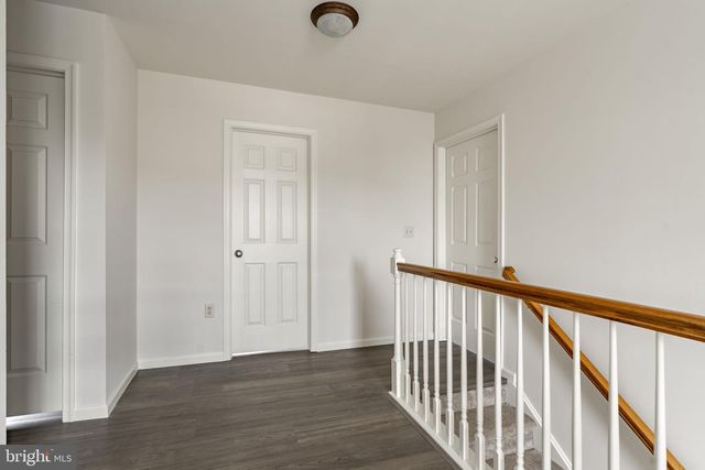4 SURREY DR, Stevens, PA 17578