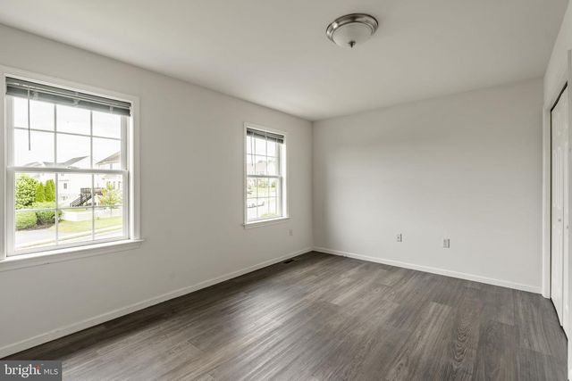4 SURREY DR, Stevens, PA 17578