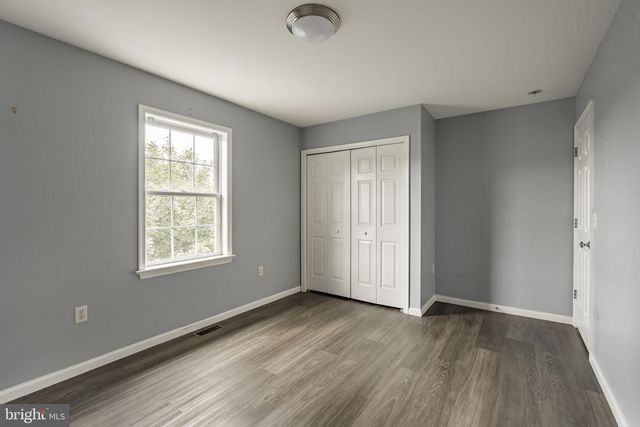 4 SURREY DR, Stevens, PA 17578
