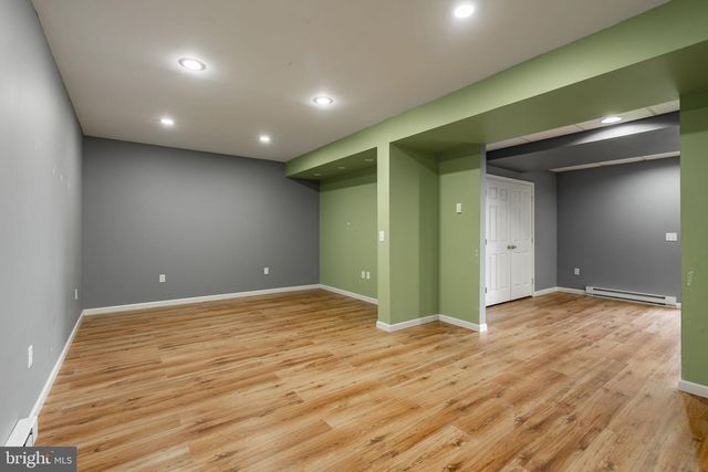 4 SURREY DR, Stevens, PA 17578