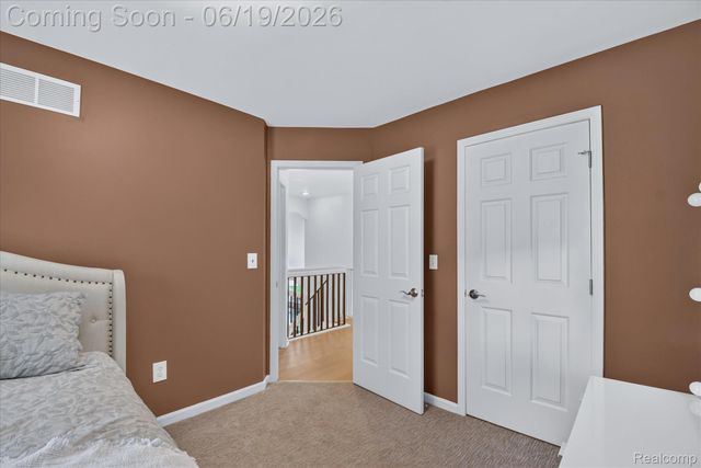 2718 Moosewood Drive, Waterford Charter Township, MI 48329