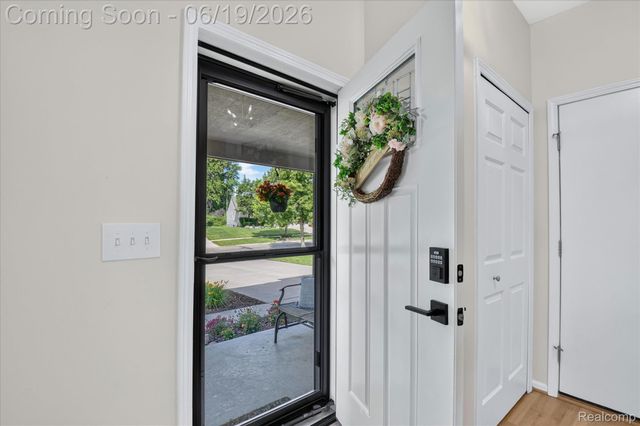 2718 Moosewood Drive, Waterford Charter Township, MI 48329
