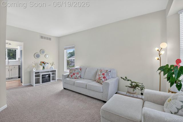 2718 Moosewood Drive, Waterford Charter Township, MI 48329