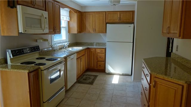 95 Shore Vista Drive, Greece, NY 14612