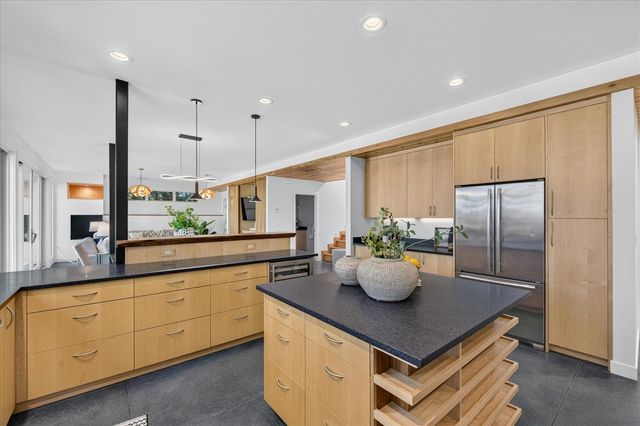4061 Thornoaks Drive, Ann Arbor, MI 48104