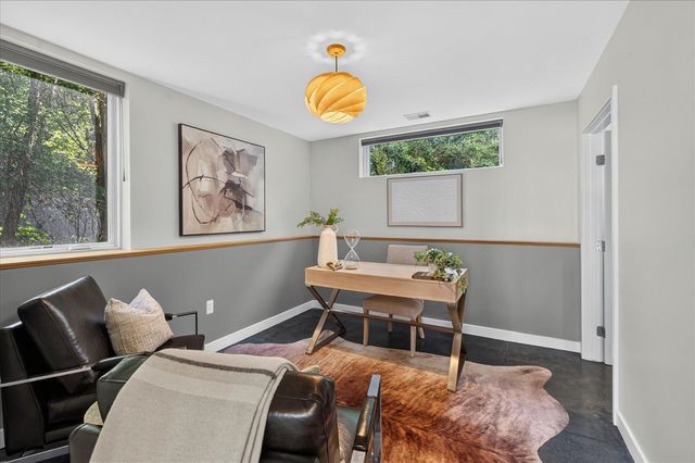 4061 Thornoaks Drive, Ann Arbor, MI 48104