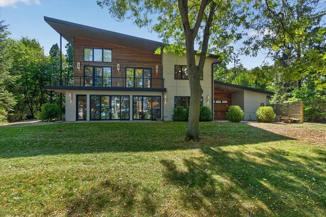 4061 Thornoaks Drive, Ann Arbor, MI 48104