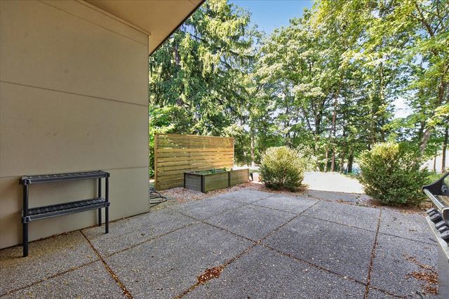 4061 Thornoaks Drive, Ann Arbor, MI 48104