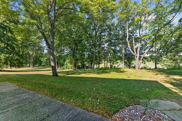 4061 Thornoaks Drive, Ann Arbor, MI 48104