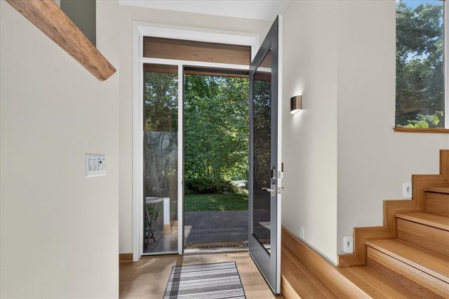 4061 Thornoaks Drive, Ann Arbor, MI 48104
