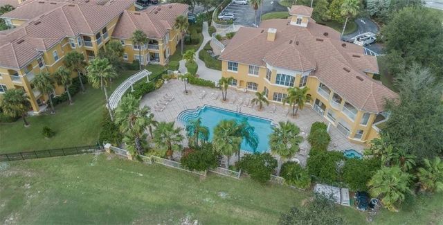 5020 Fairways Circle J208, Vero Beach, FL 32967
