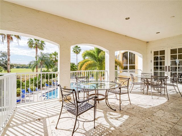 5020 Fairways Circle J208, Vero Beach, FL 32967