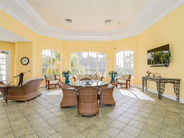 5020 Fairways Circle J208, Vero Beach, FL 32967