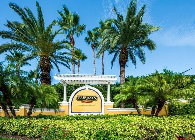 5020 Fairways Circle J208, Vero Beach, FL 32967