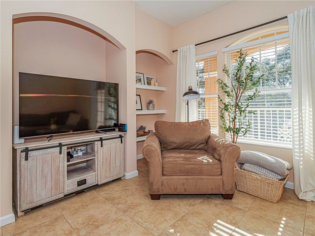 5020 Fairways Circle J208, Vero Beach, FL 32967