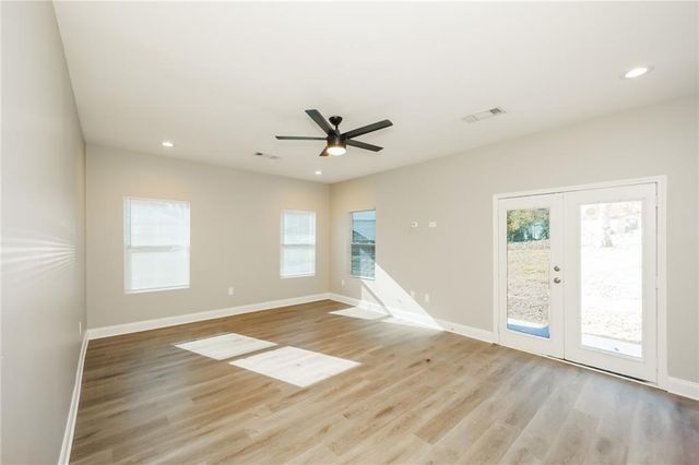 1433 Willow Drive, Riverdale, GA 30296