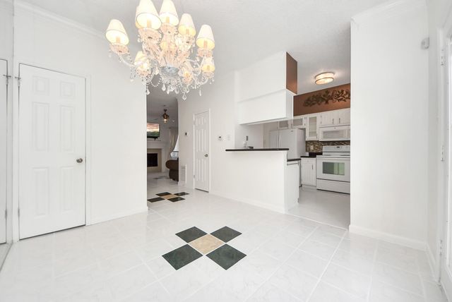 12400 Brookglade Circle 33, Houston, TX 77099