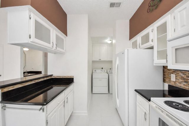 12400 Brookglade Circle 33, Houston, TX 77099