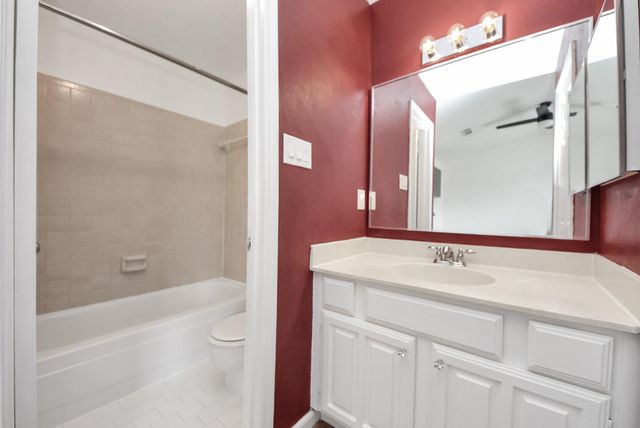 12400 Brookglade Circle 33, Houston, TX 77099