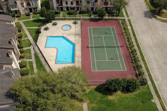 12400 Brookglade Circle 33, Houston, TX 77099