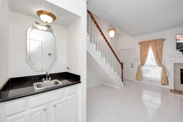 12400 Brookglade Circle 33, Houston, TX 77099