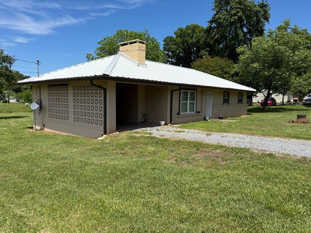 1591 N Hwy 225, Chatsworth, GA 30705