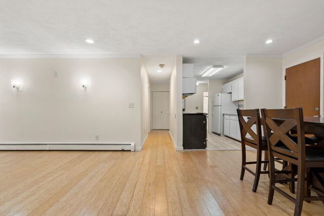 310 Brook Village Rd Apt 41, Nashua, NH 03062