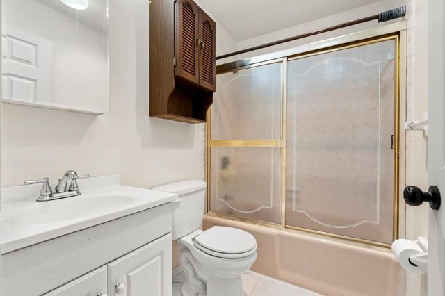 310 Brook Village Rd Apt 41, Nashua, NH 03062