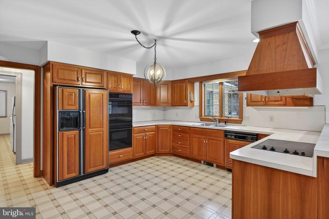 1165 WYNDSONG DR, York, PA 17403