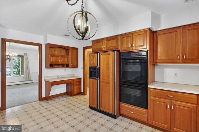 1165 WYNDSONG DR, York, PA 17403