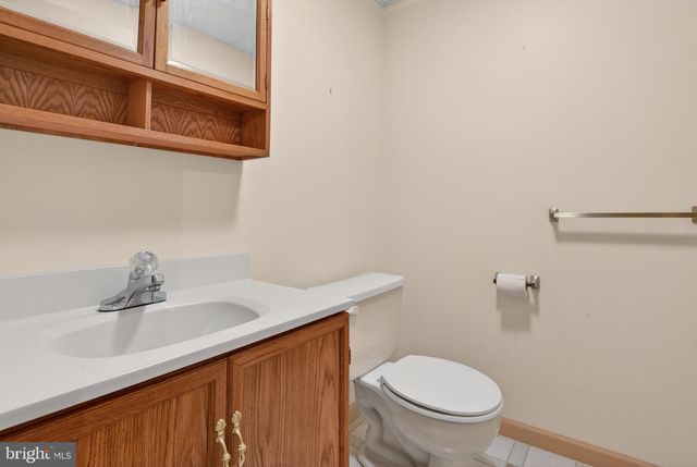 1165 WYNDSONG DR, York, PA 17403