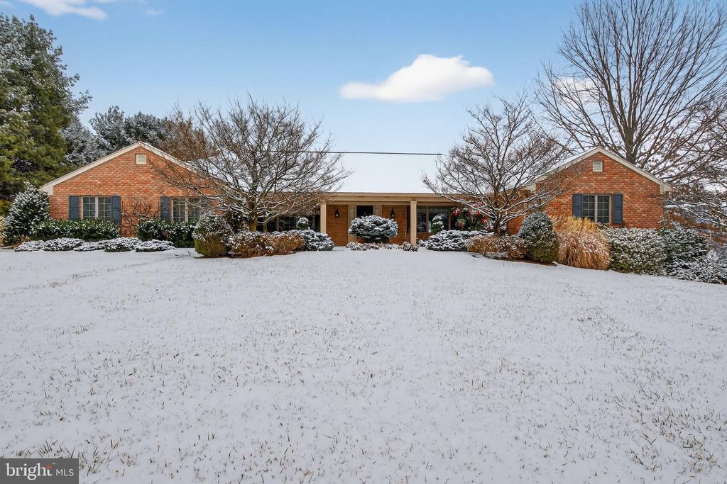 1165 WYNDSONG DR, York, PA 17403