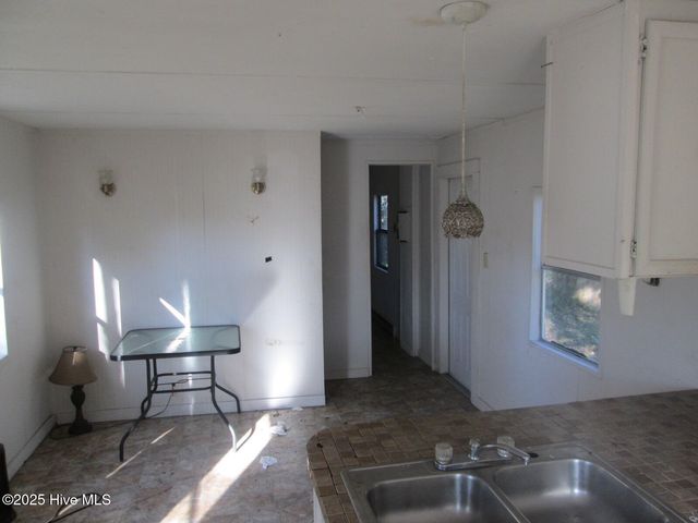 4163 9th Street SE, Boiling Spring Lakes, NC 28461