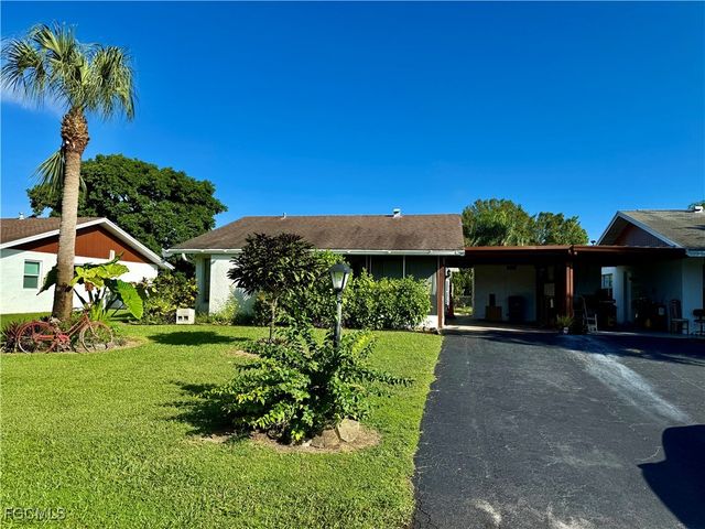 9 Palm BLVD, Lehigh Acres, FL 33936