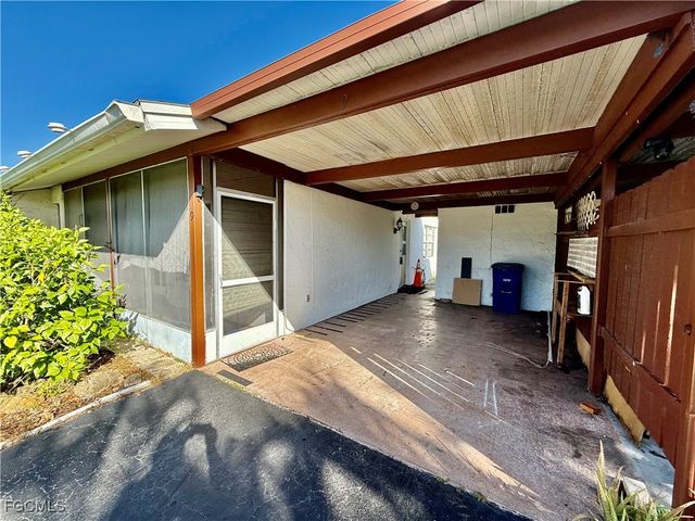 9 Palm BLVD, Lehigh Acres, FL 33936