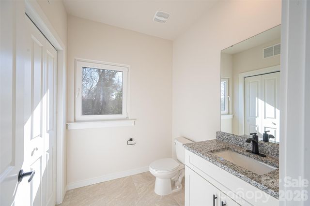 1928 46th Avenue Drive NE, Hickory, NC 28601