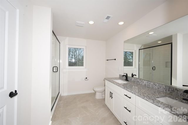 1928 46th Avenue Drive NE, Hickory, NC 28601