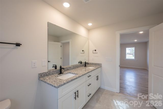 1928 46th Avenue Drive NE, Hickory, NC 28601