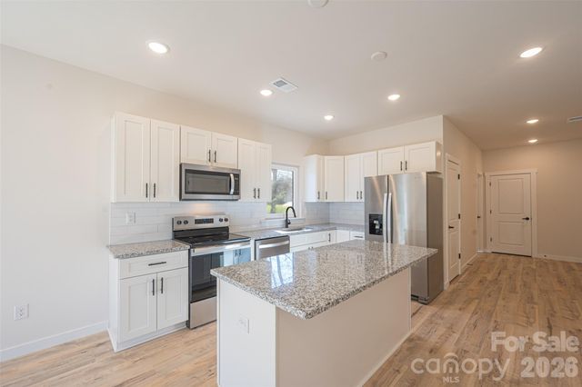 1928 46th Avenue Drive NE, Hickory, NC 28601