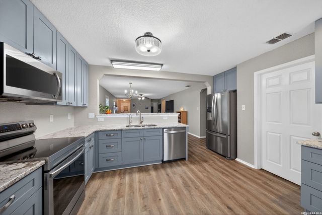 208 Passerina, Selma, TX 78154