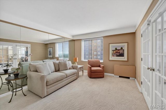 900 S Hanley Road 6C, Clayton, MO 63105