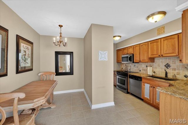 900 S Hanley Road 6C, Clayton, MO 63105