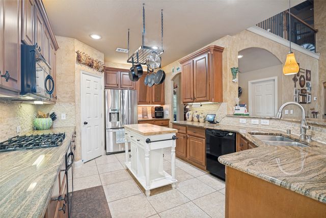 608 Chalk Hill Lane, Murphy, TX 75094