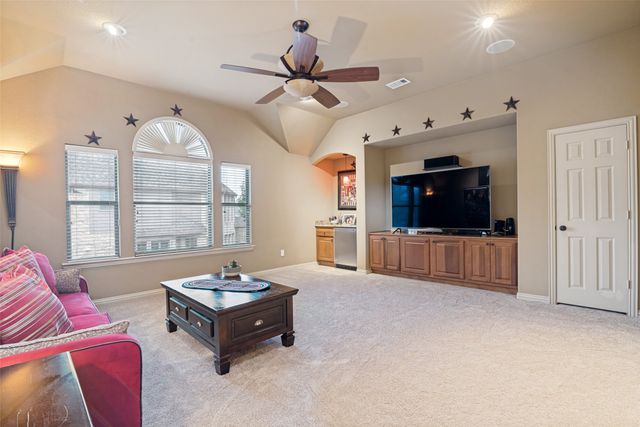 608 Chalk Hill Lane, Murphy, TX 75094