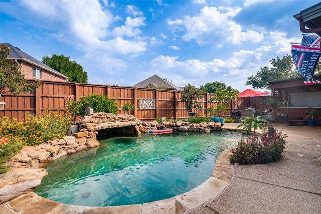 608 Chalk Hill Lane, Murphy, TX 75094