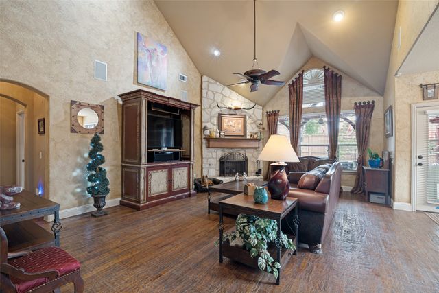 608 Chalk Hill Lane, Murphy, TX 75094