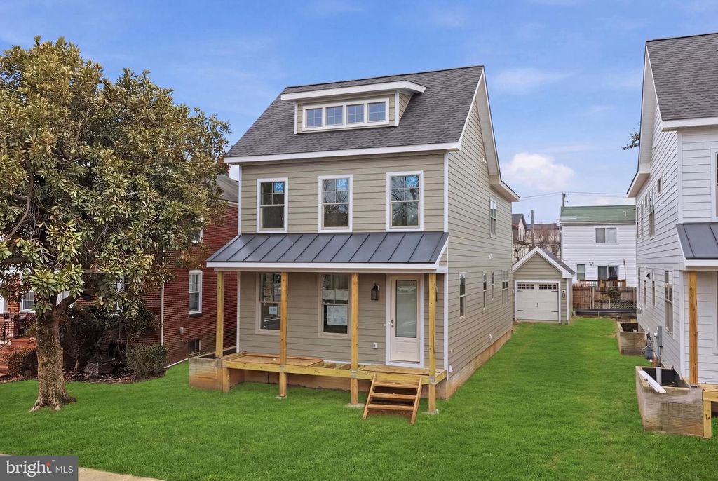 1306 S POE ST, Arlington, VA 22204