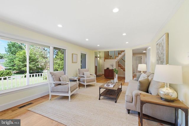 2101 REYNOLDS ST, Falls Church, VA 22043